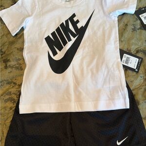 Nike Kids White and Black Short Sleeve Tee & Shorts Matching Outfit NWT Size 4